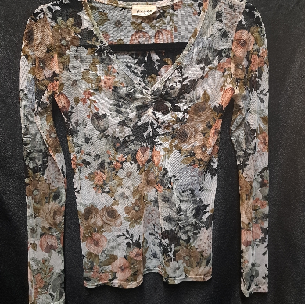 Y2K 'Free Kisses' Sheer Moody Floral Fairycore Long Sleeve Top Size Medium